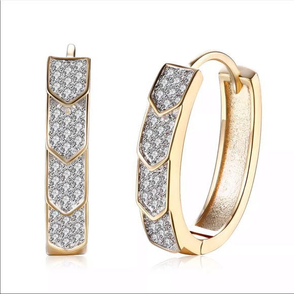 Jewelry - New 18K Gold Plated Stud Hoops Earrings